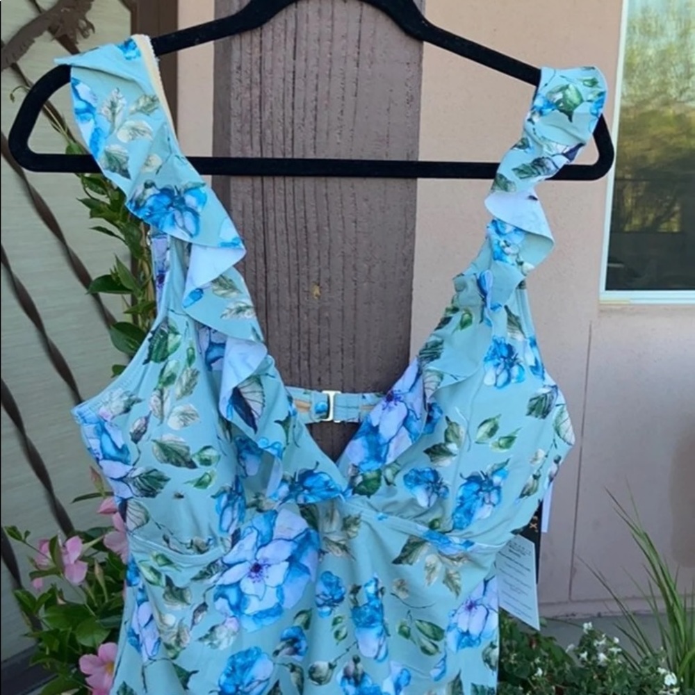 New Alex Marie Blue & Green Floral 2 Piece Tankini Swimsuit *Top 16, Bottoms 12* - Picture 2 of 13